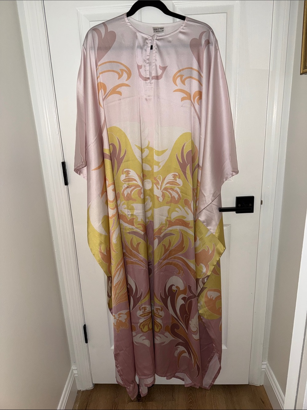 Gorgeous Silky Printed Kaftan Dress in Pale Pink and Yellow